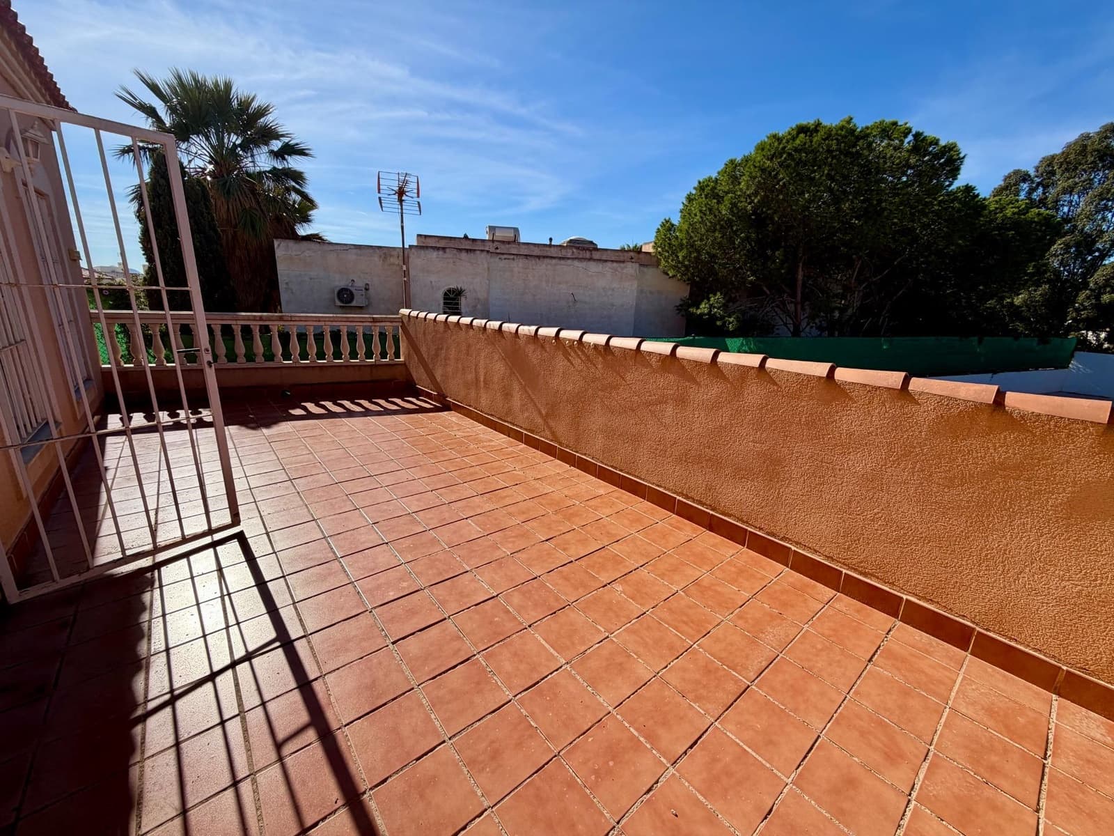 6 bedroom Villa for sale in Retamar with pool garage - € 630,000 (Ref: 10177356)