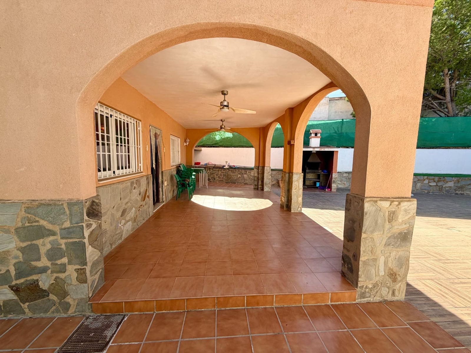 6 bedroom Villa for sale in Retamar with pool garage - € 630,000 (Ref: 10177356)