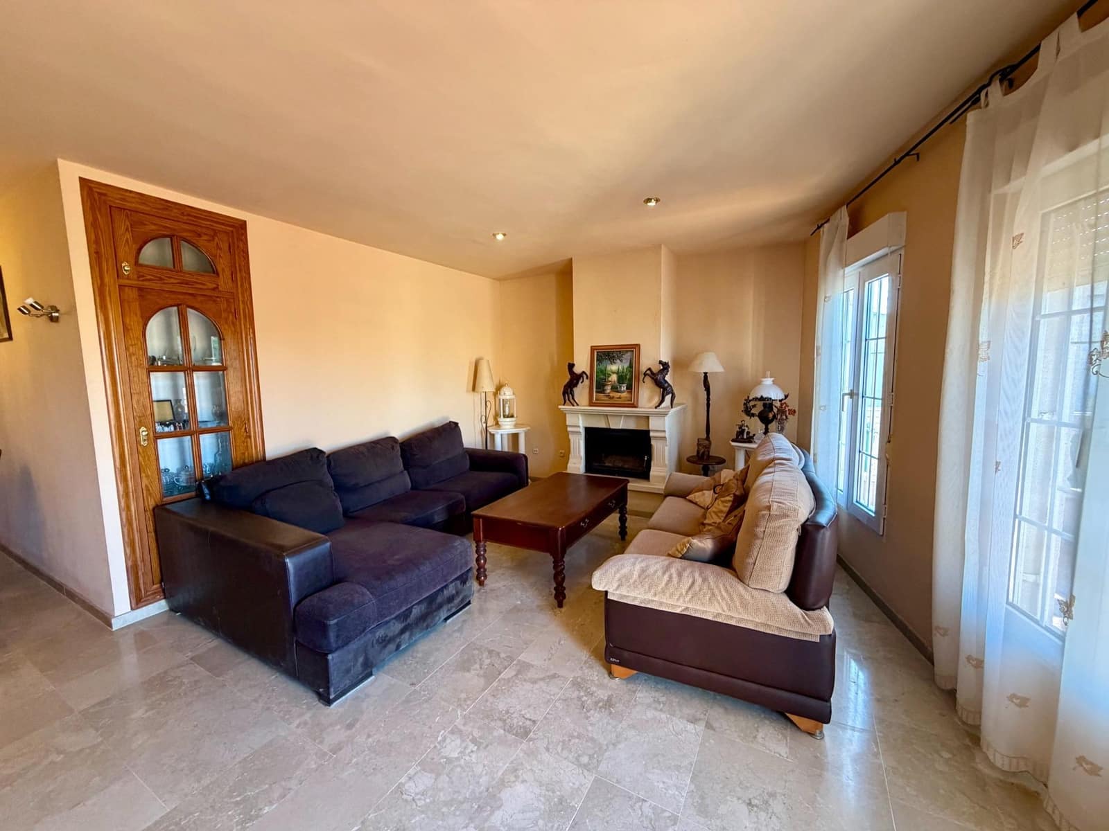 6 bedroom Villa for sale in Retamar with pool garage - € 630,000 (Ref: 10177356)