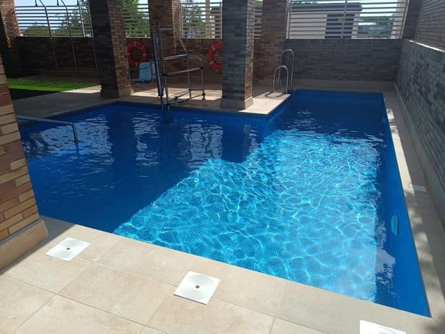 2 sypialnia Apartament na sprzedaż w Aguadulce (Almeria), Roquetas de Mar z basenem garażem - 239 900 € (Ref: 8789929)