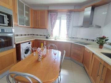 3 soveværelse Lejlighed til salg i Ciudad Jardín - Tagarete - El Zapillo, Almería by - € 399.000 (Ref: 8789931)