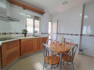 3 soveværelse Lejlighed til salg i Ciudad Jardín - Tagarete - El Zapillo, Almería by - € 399.000 (Ref: 8789931)