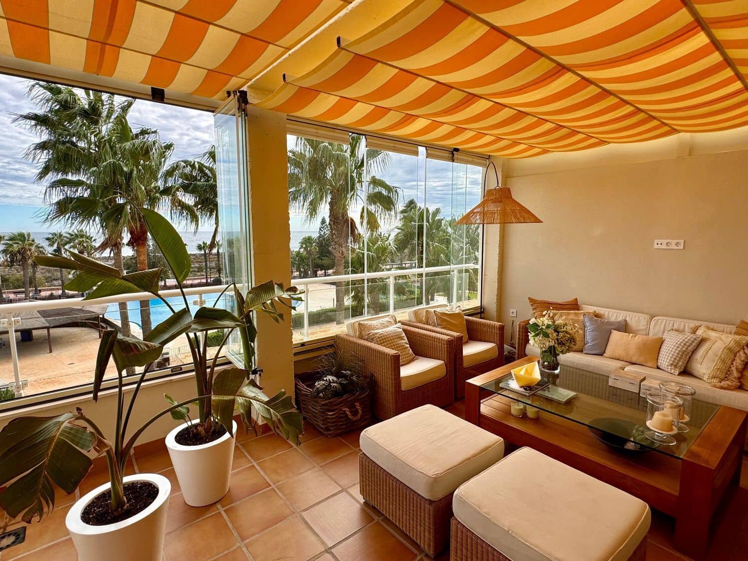 3 sypialnia Mieszkanie na sprzedaż w Almerimar z basenem garażem - 390 000 € (Ref: 8789963)