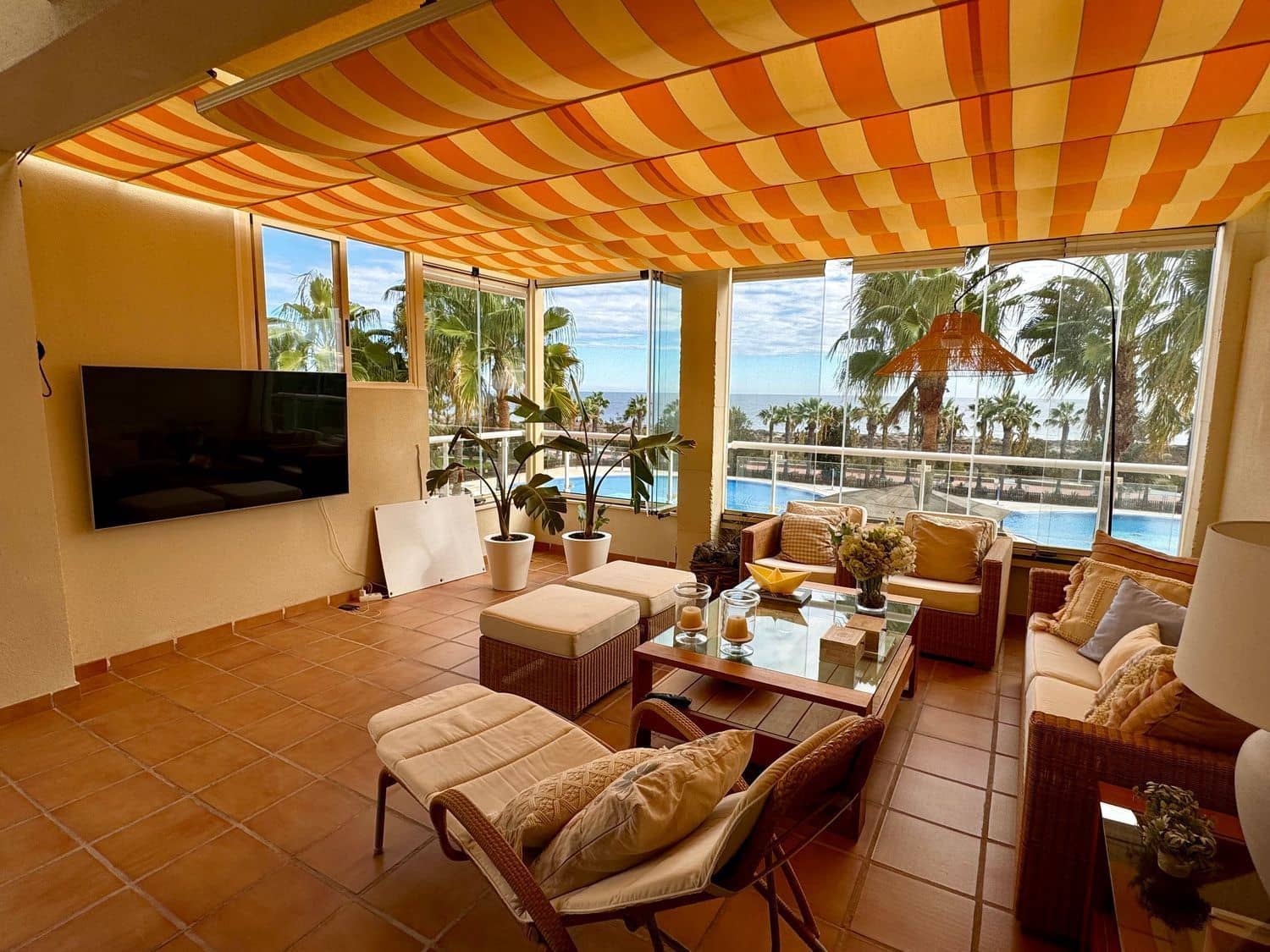 3 sypialnia Mieszkanie na sprzedaż w Almerimar z basenem garażem - 390 000 € (Ref: 8789963)