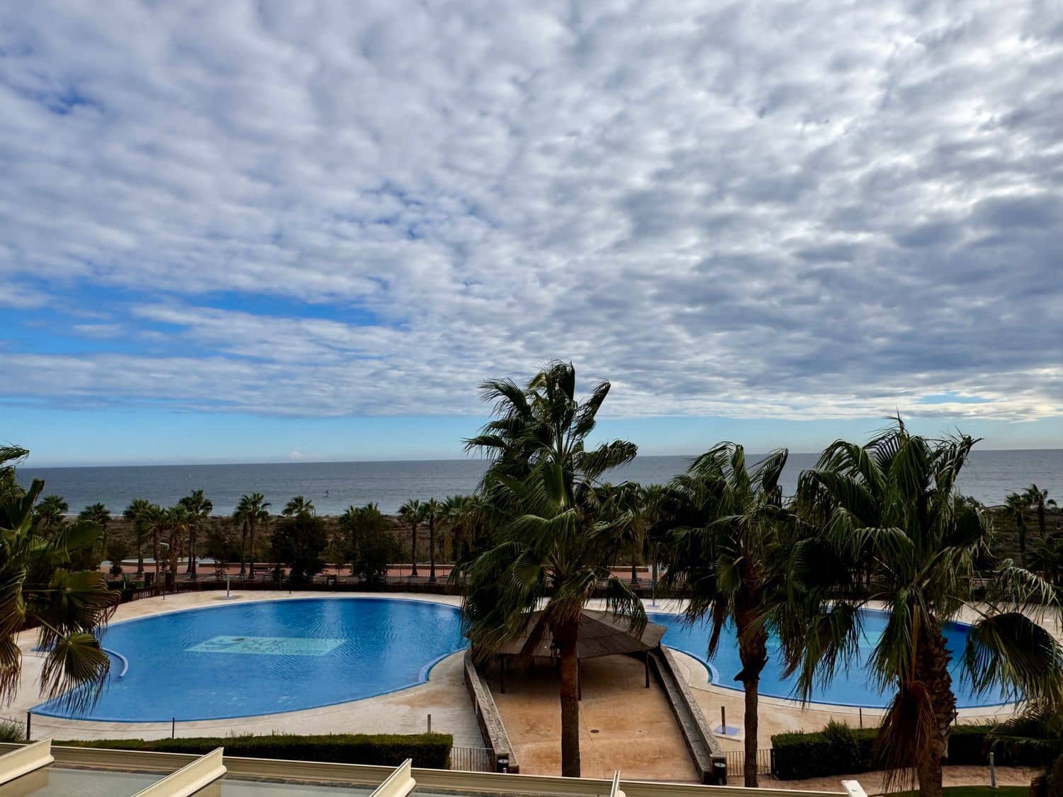 3 sypialnia Mieszkanie na sprzedaż w Almerimar z basenem garażem - 390 000 € (Ref: 8789963)