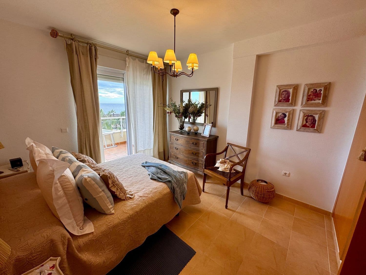 3 sypialnia Mieszkanie na sprzedaż w Almerimar z basenem garażem - 390 000 € (Ref: 8789963)