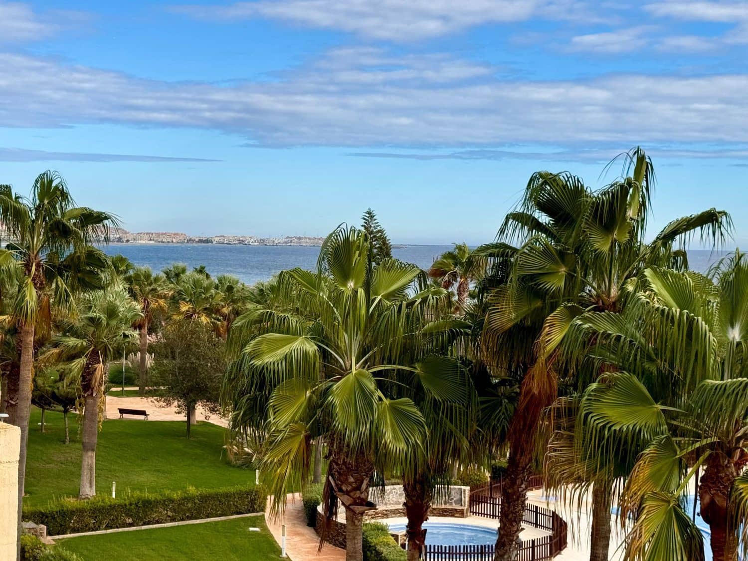 3 sypialnia Mieszkanie na sprzedaż w Almerimar z basenem garażem - 390 000 € (Ref: 8789963)