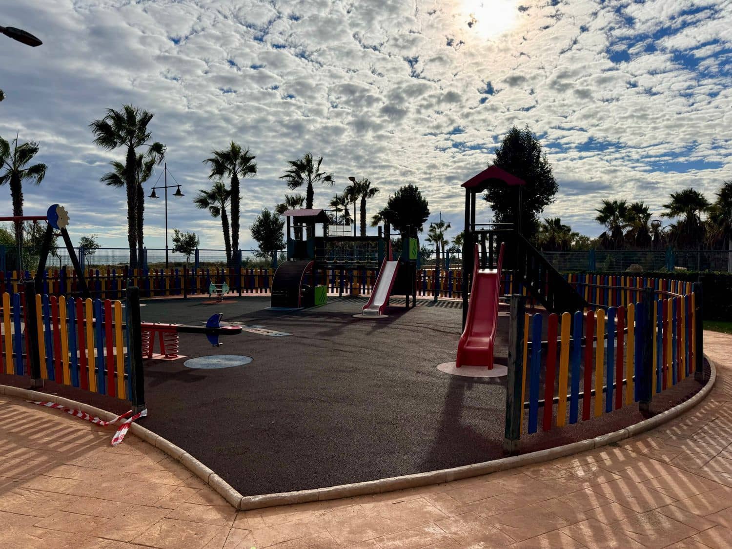 3 sypialnia Mieszkanie na sprzedaż w Almerimar z basenem garażem - 390 000 € (Ref: 8789963)