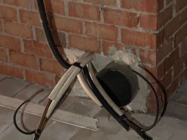 Commercial for sale in Ubeda - € 180,000 (Ref: 8789972)