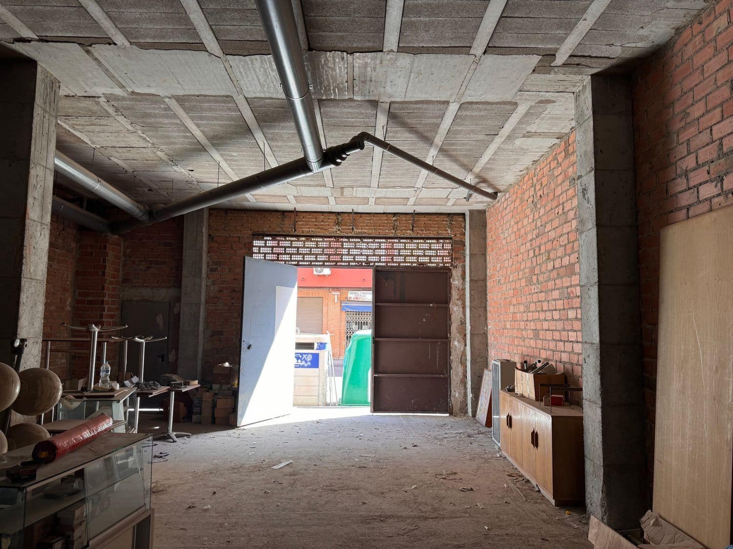 Commercial for sale in Ubeda - € 180,000 (Ref: 8789972)