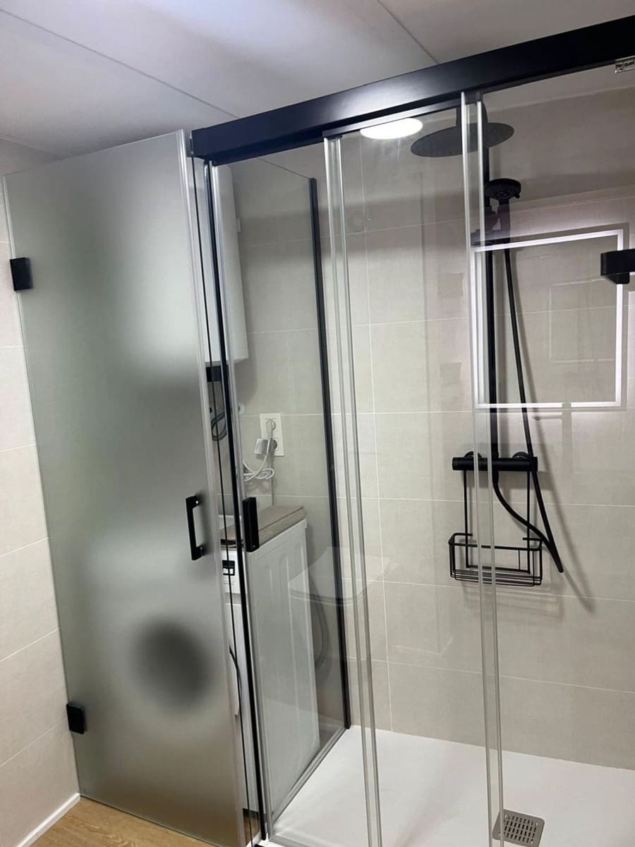 Lägenhet till salu i Almeria stad - 165 000 € (Ref: 8789976)