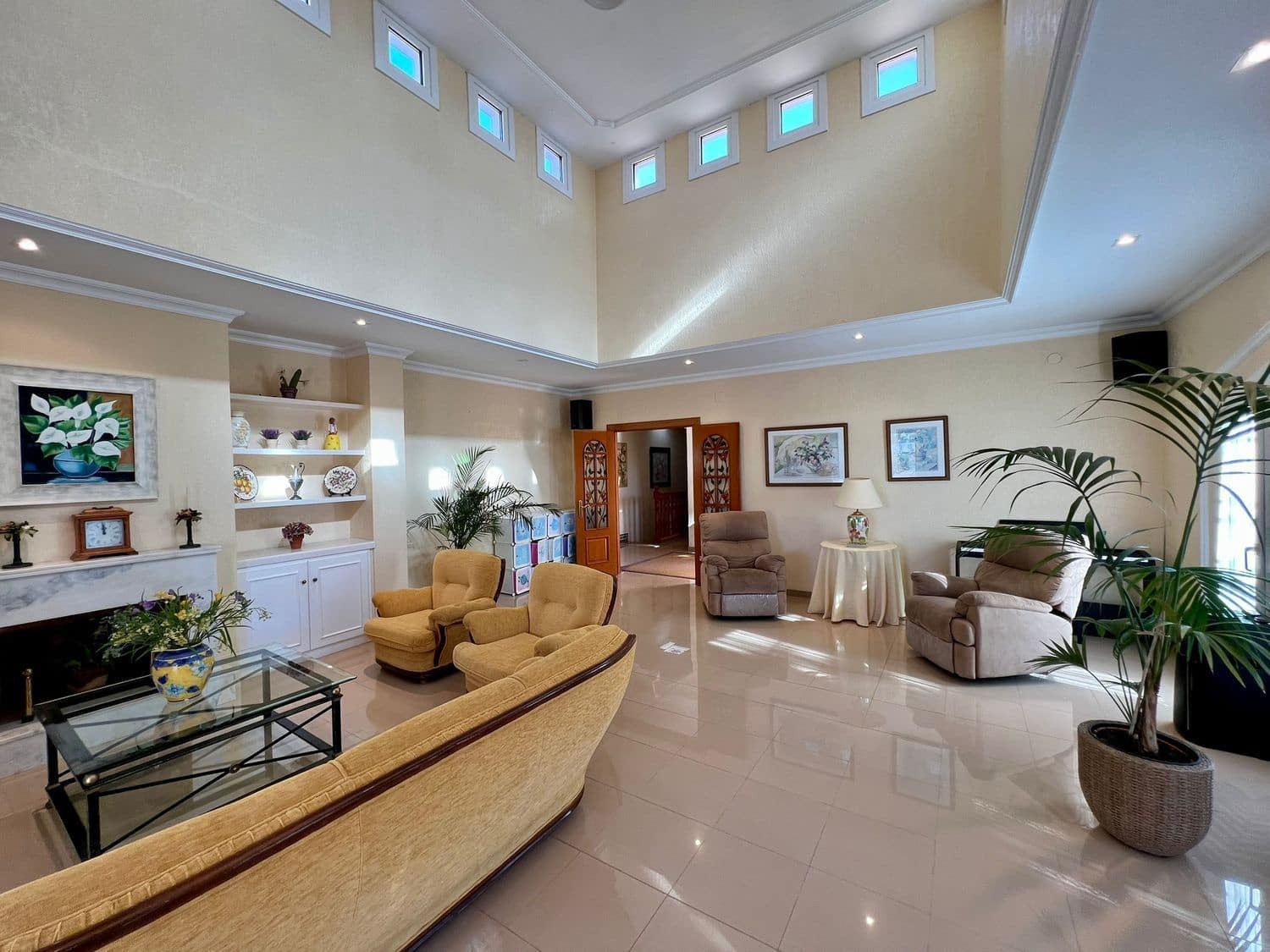 4 bedroom Villa for sale in Retamar with pool - € 749,000 (Ref: 8789989)