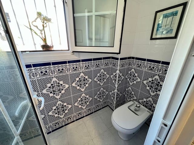 4 Zimmer Villa zu verkaufen in Retamar, Almería Stadt mit Pool - 749.000 € (Ref: 8789989)