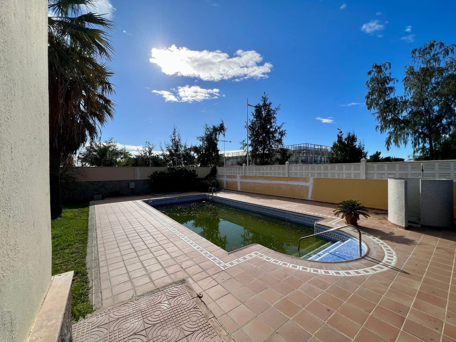 4 bedroom Villa for sale in Retamar with pool - € 749,000 (Ref: 8789989)