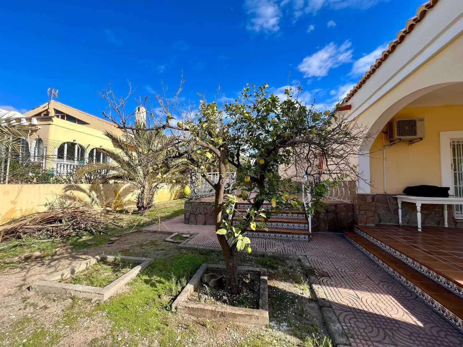 4 bedroom Villa for sale in Retamar with pool - € 749,000 (Ref: 8789989)