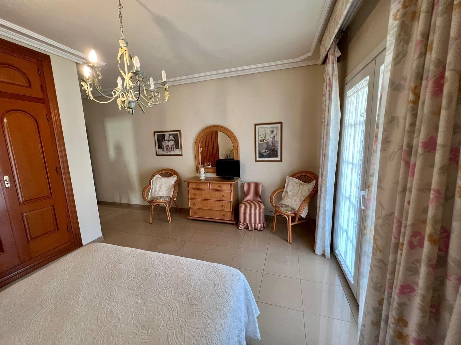 4 bedroom Villa for sale in Retamar with pool - € 749,000 (Ref: 8789989)