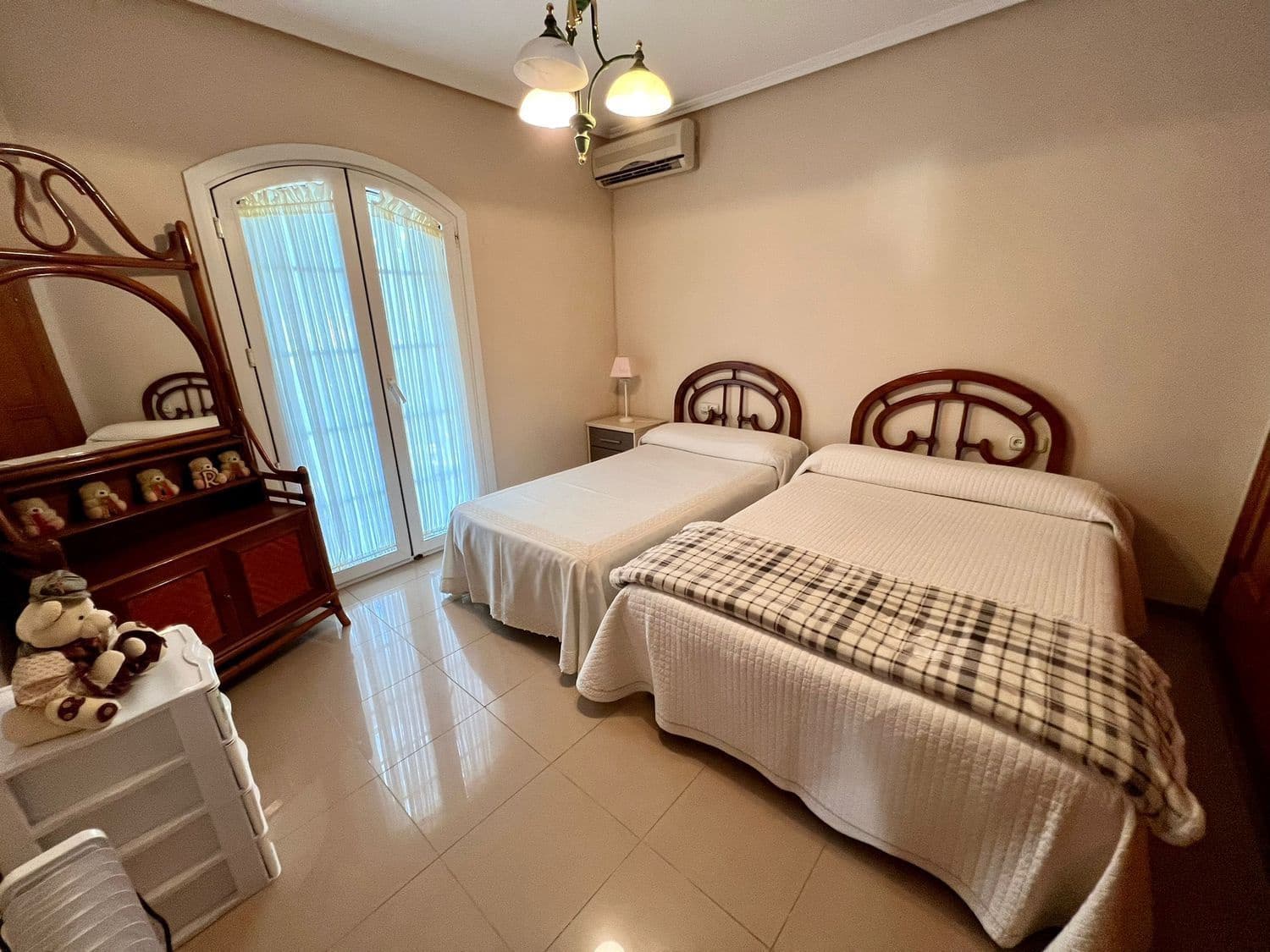 4 bedroom Villa for sale in Retamar with pool - € 749,000 (Ref: 8789989)