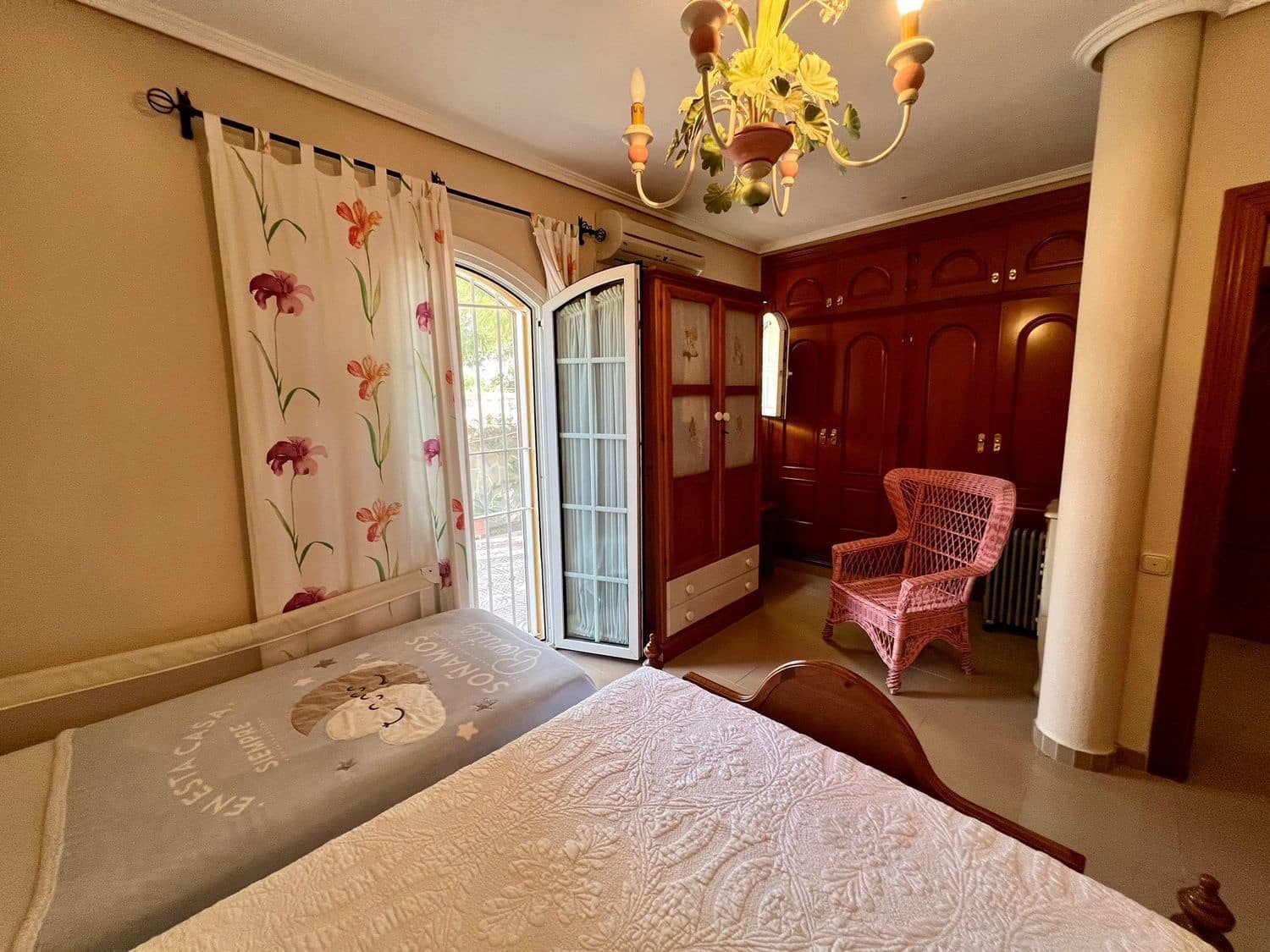 4 bedroom Villa for sale in Retamar with pool - € 749,000 (Ref: 8789989)