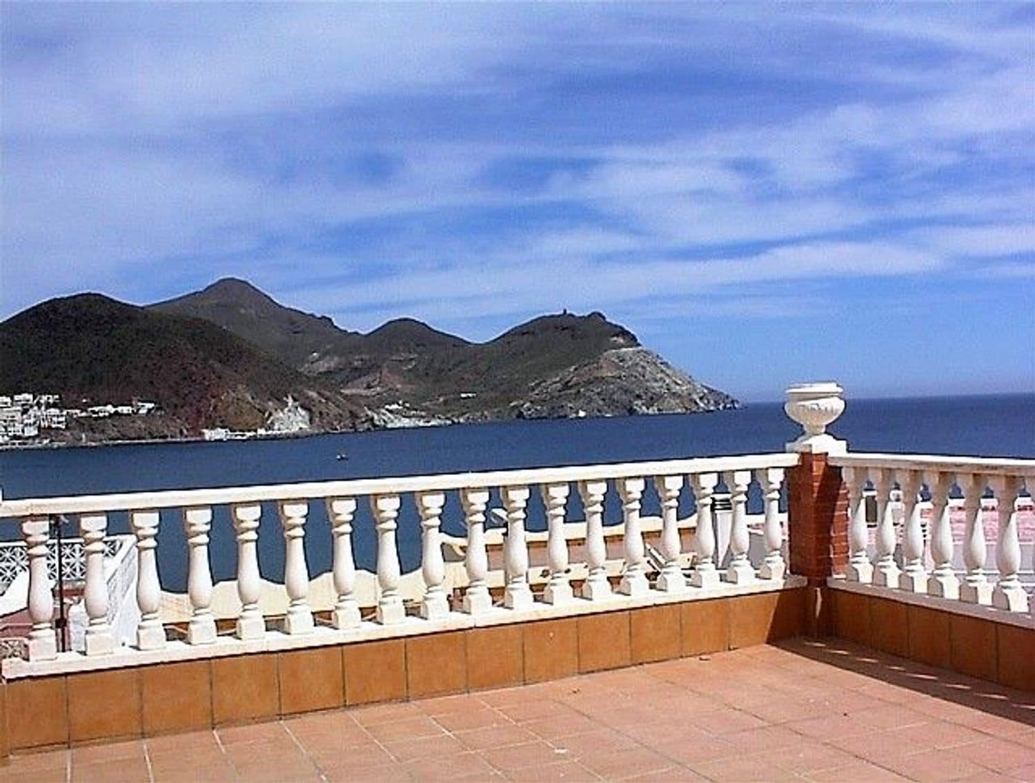 7 soverom Villa til salgs i San Jose - € 990 000 (Ref: 8789990)