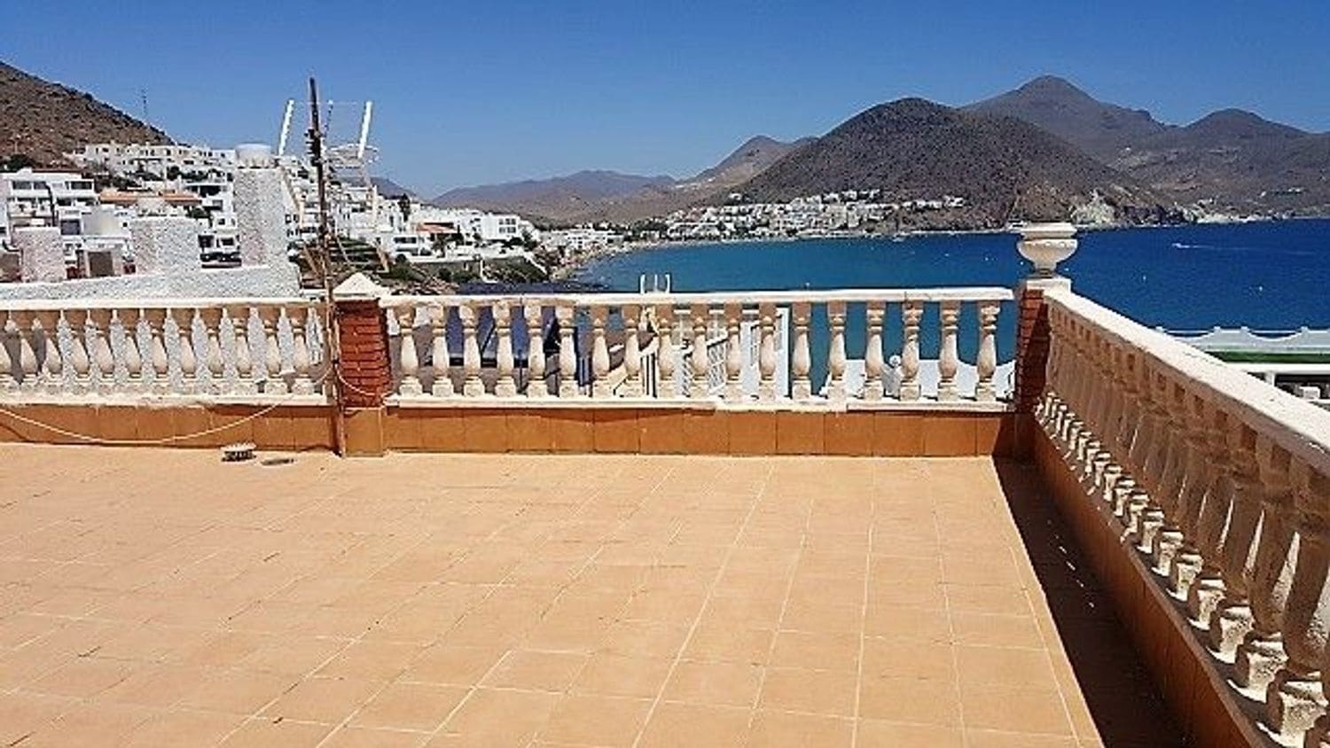 7 soverom Villa til salgs i San Jose - € 990 000 (Ref: 8789990)