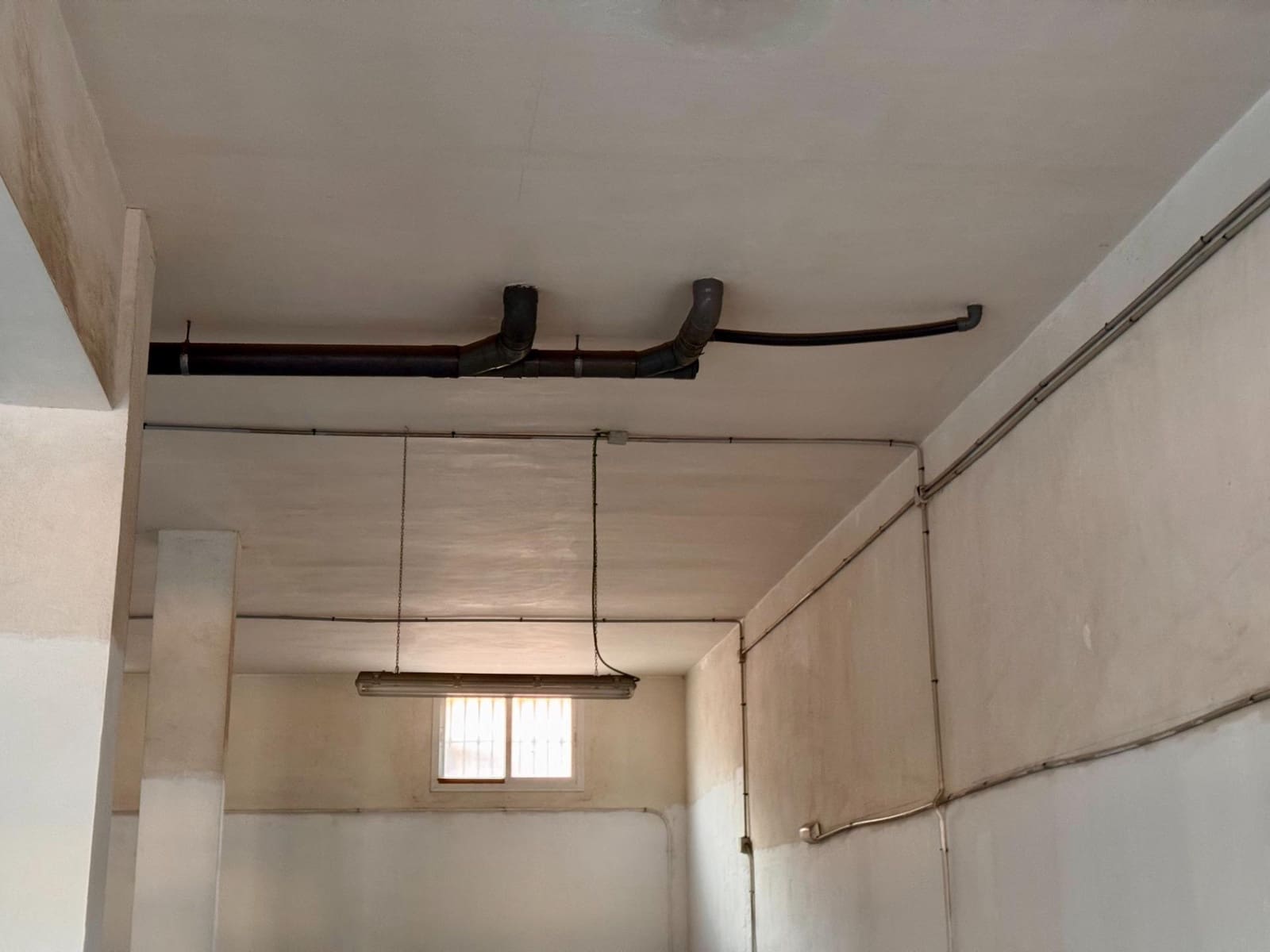 Kommersiell till salu i Almeria stad - 170 000 € (Ref: 8789995)