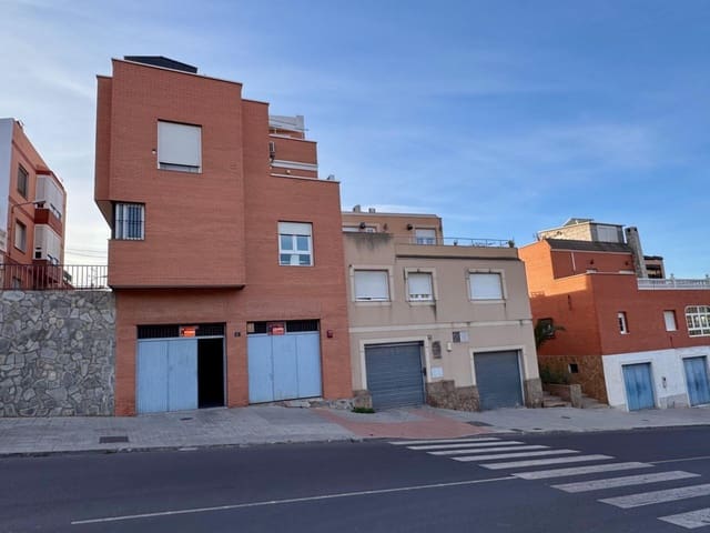 Kommersiell till salu i Almería stad - 170 000 € (Ref: 8789995)