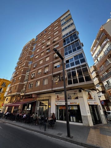 3 soveværelse Lejlighed til salg i Centro, Almería by - € 270.000 (Ref: 9343417)