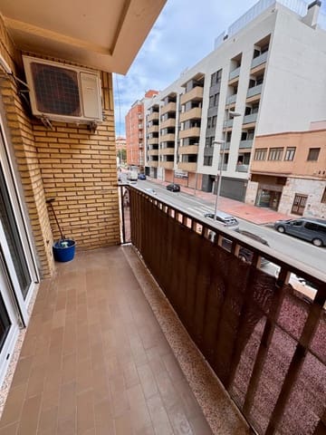 4 chambre Appartement à vendre à Centro, Almería ville - 235 000 € (Ref: 9343418)