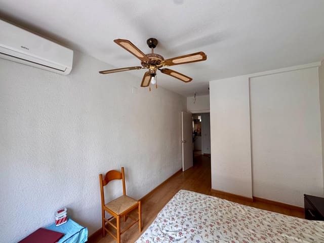 4 chambre Appartement à vendre à Centro, Almería ville - 235 000 € (Ref: 9343418)