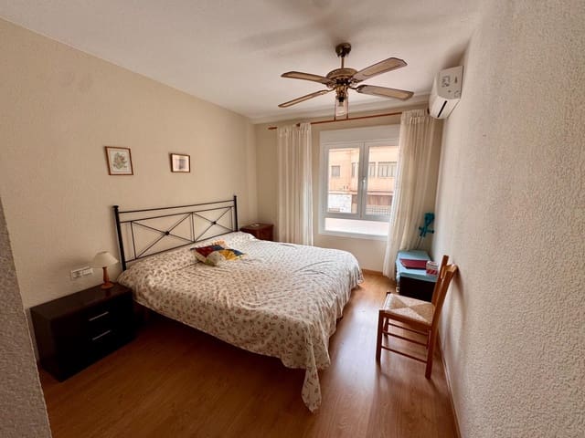 4 chambre Appartement à vendre à Centro, Almería ville - 235 000 € (Ref: 9343418)