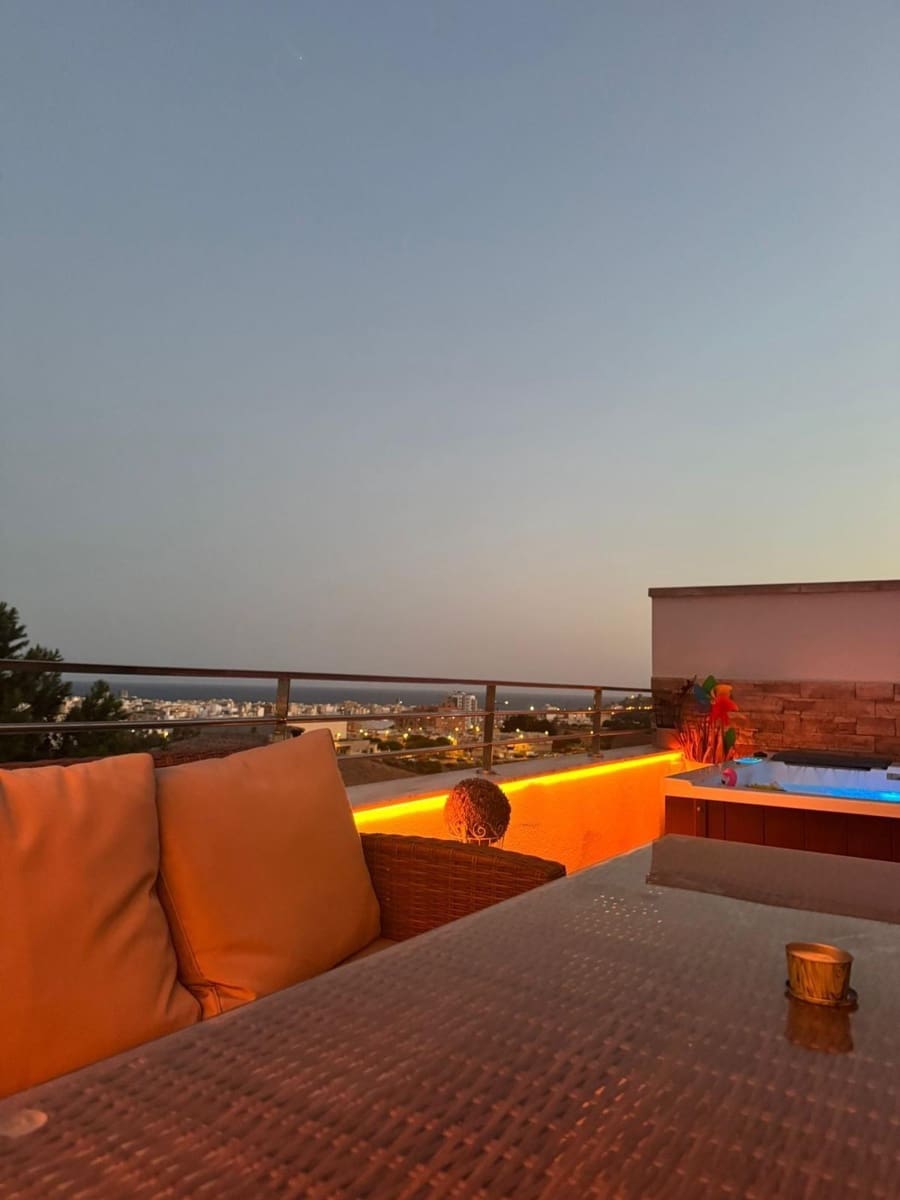 2 chambre Penthouse à vendre à Almeria ville - 249 000 € (Ref: 9343421)