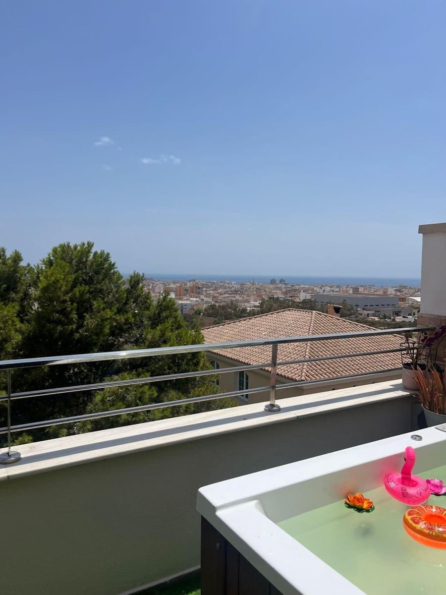 2 chambre Penthouse à vendre à Almeria ville - 249 000 € (Ref: 9343421)