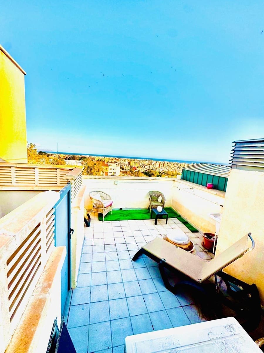 2 chambre Penthouse à vendre à Almeria ville - 249 000 € (Ref: 9343421)