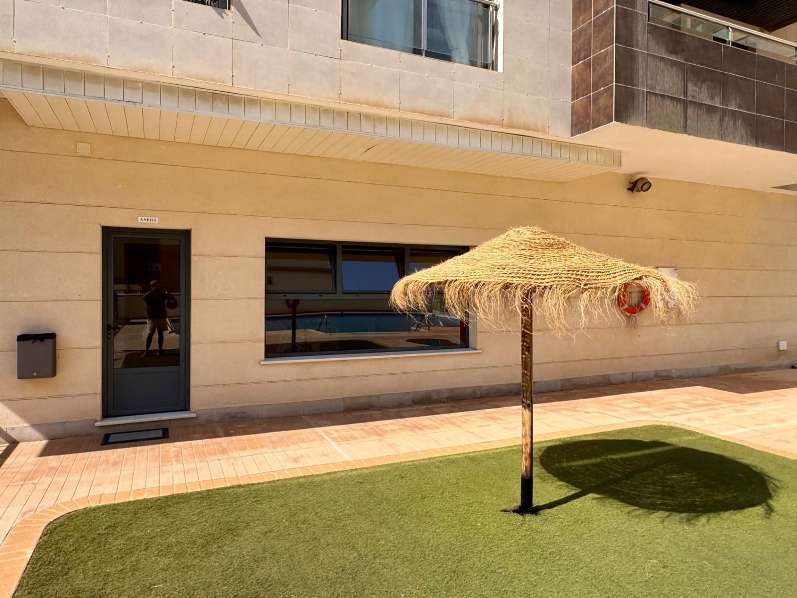 3 makuuhuone Asunto myytävänä paikassa Almeria kaupunki mukana uima-altaan 
autotalli - 320 000 € (Ref: 9343422)