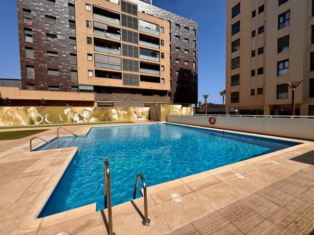 3 makuuhuone Asunto myytävänä paikassa Almería kaupunki mukana uima-altaan 
autotalli - 320 000 € (Ref: 9343422)