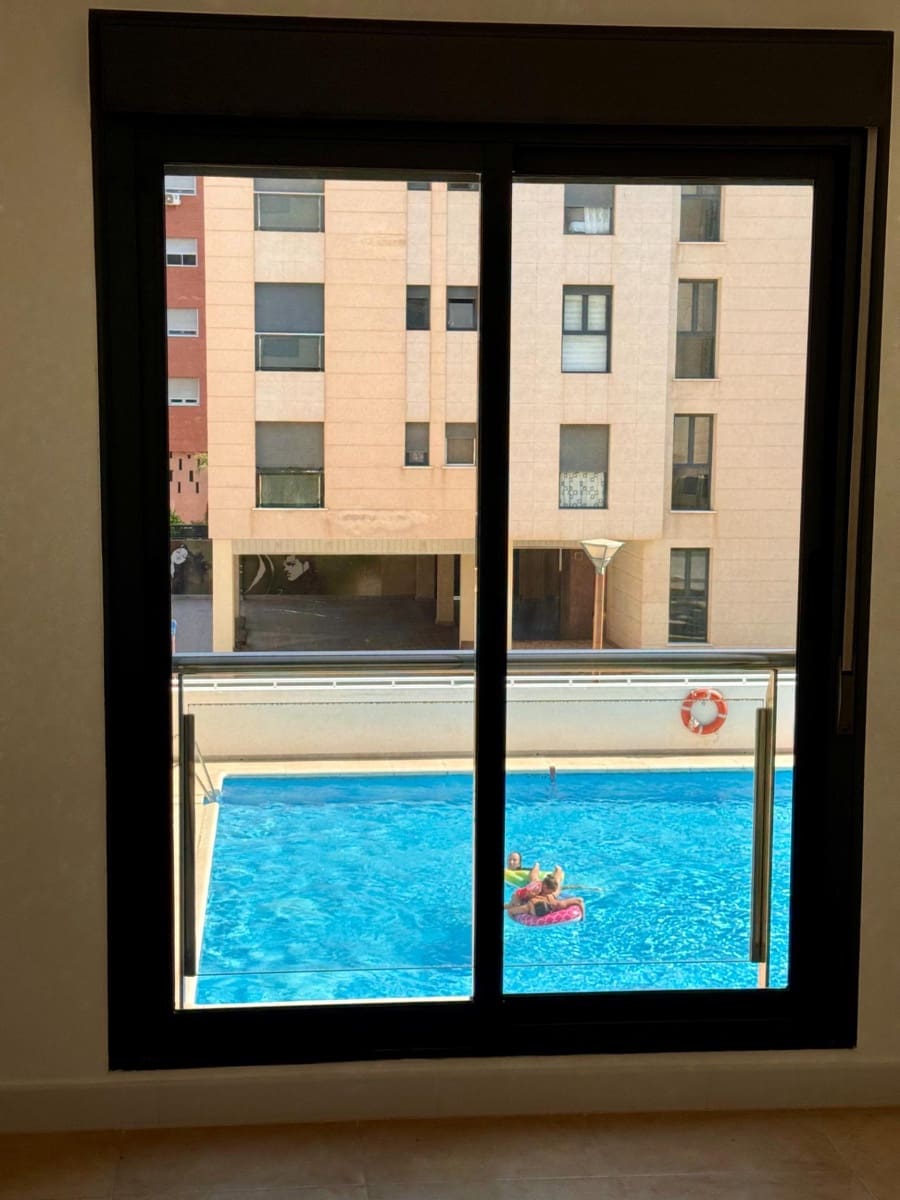 3 makuuhuone Asunto myytävänä paikassa Almeria kaupunki mukana uima-altaan 
autotalli - 320 000 € (Ref: 9343422)