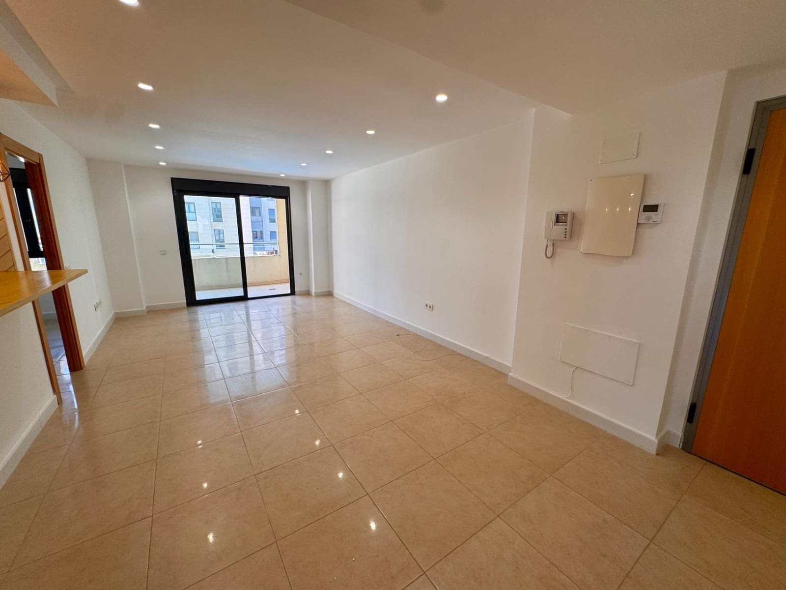 3 makuuhuone Asunto myytävänä paikassa Almeria kaupunki mukana uima-altaan 
autotalli - 320 000 € (Ref: 9343422)