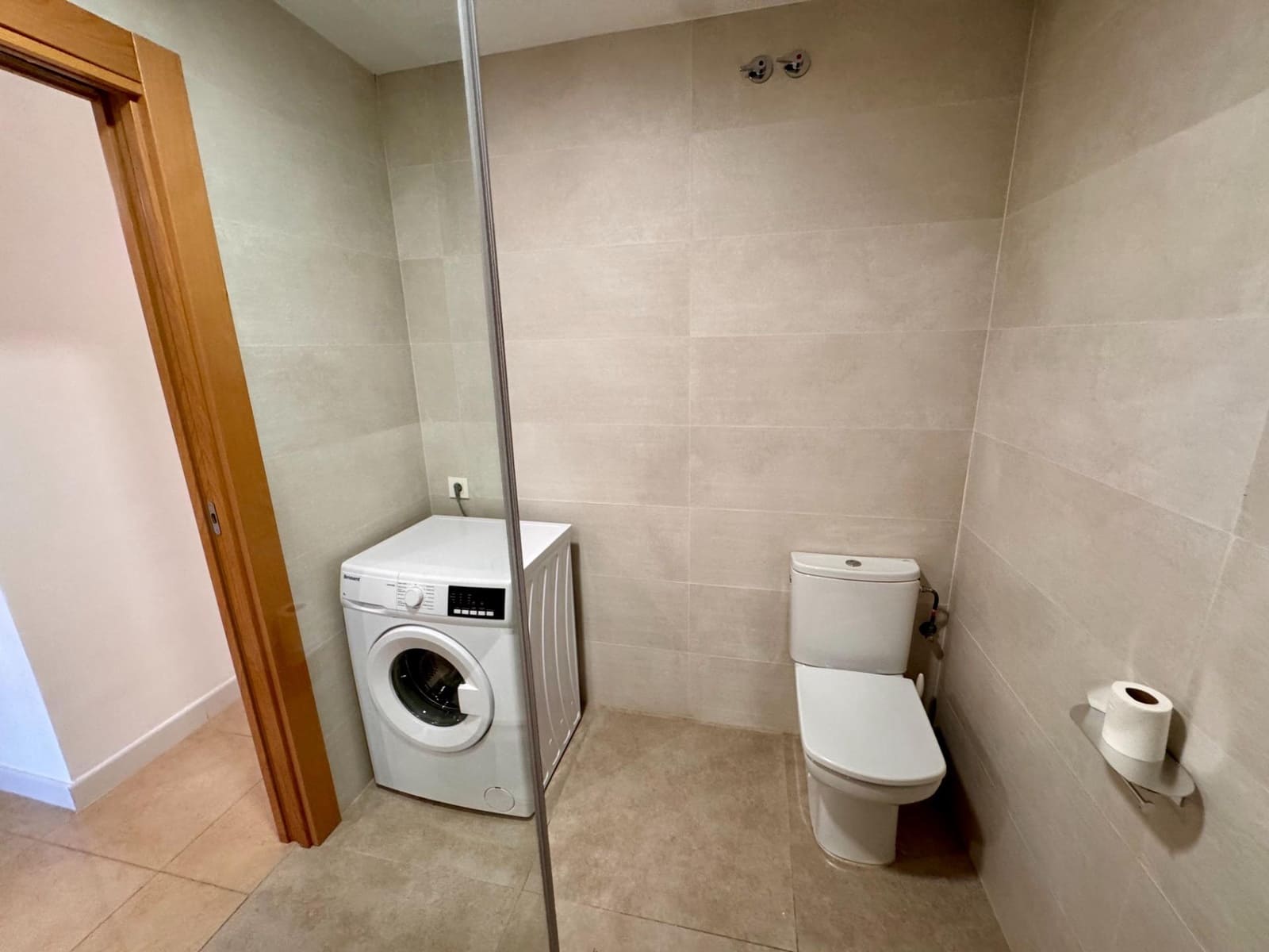 3 makuuhuone Asunto myytävänä paikassa Almeria kaupunki mukana uima-altaan 
autotalli - 320 000 € (Ref: 9343422)