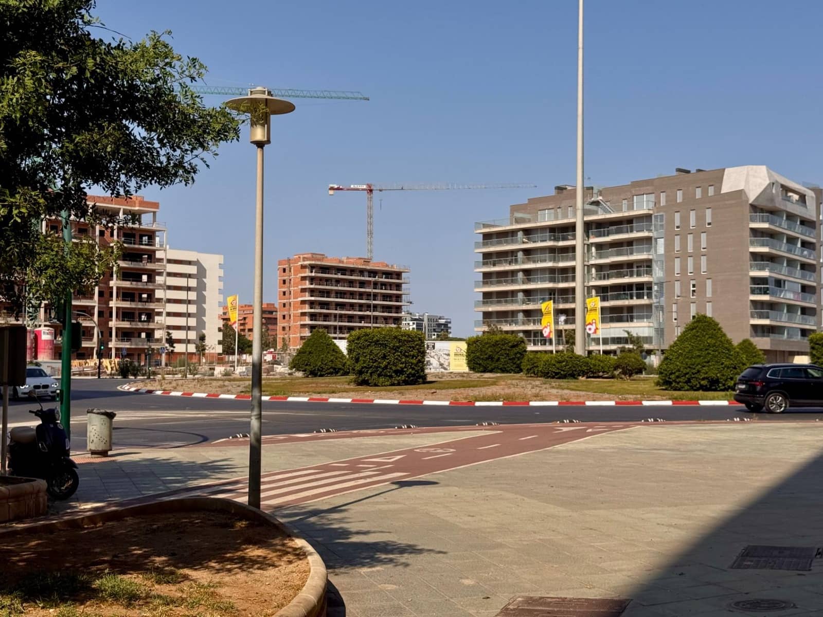 3 makuuhuone Asunto myytävänä paikassa Almeria kaupunki mukana uima-altaan 
autotalli - 320 000 € (Ref: 9343422)