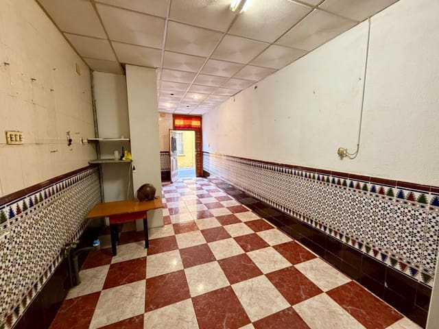 2 sovrum Lägenhet till salu i Almería stad med garage - 115 000 € (Ref: 9343423)