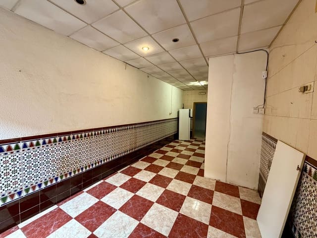 2 sovrum Lägenhet till salu i Almería stad med garage - 115 000 € (Ref: 9343423)