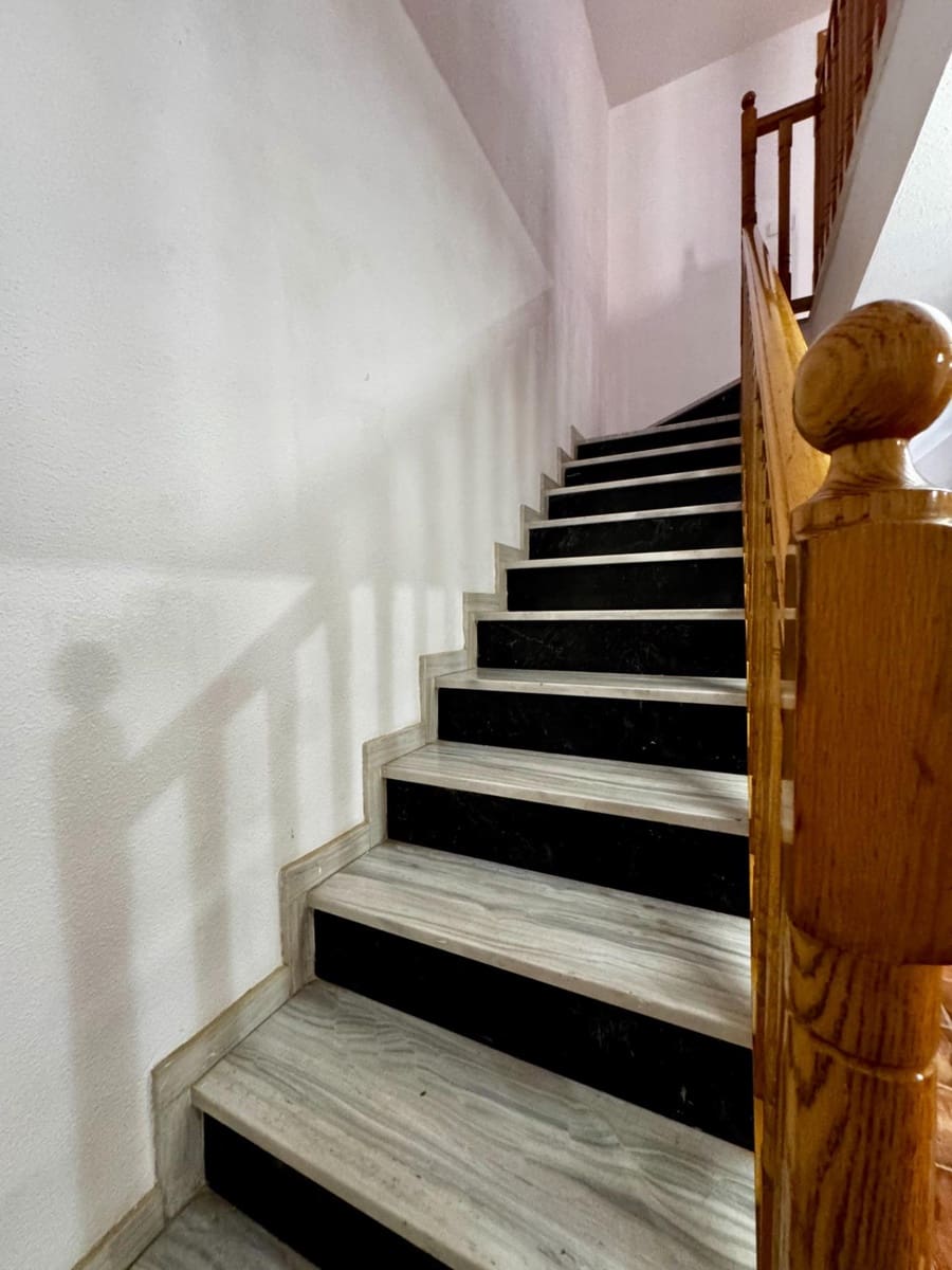 4 sypialnia Dom szeregowy na sprzedaż w Miasto Almeria z garażem - 369 900 € (Ref: 9343424)