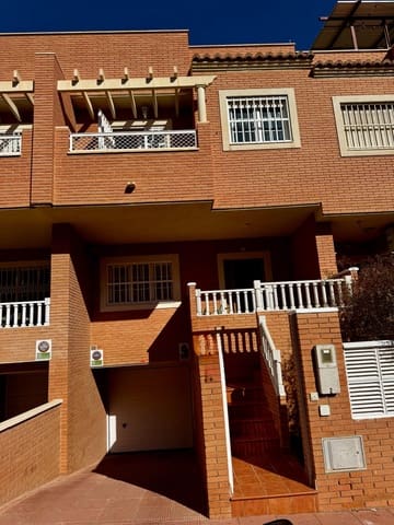 4 soverom Rekkehus til salgs i Almería by med garasje - € 369 900 (Ref: 9343424)