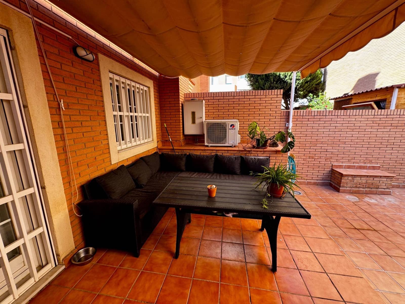 4 sypialnia Dom szeregowy na sprzedaż w Miasto Almeria z garażem - 369 900 € (Ref: 9343424)