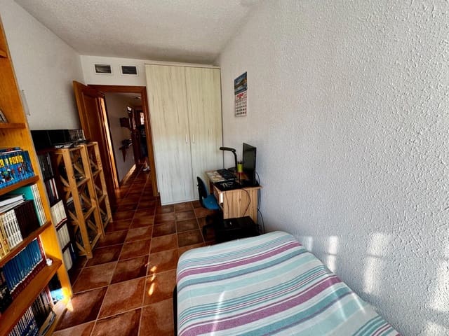 4 soverom Rekkehus til salgs i Almería by med garasje - € 369 900 (Ref: 9343424)