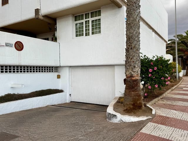 5 makuuhuone Rivitalo myytävänä paikassa Aguadulce (Almeria), Roquetas de Mar mukana uima-altaan - 650 000 € (Ref: 9343425)