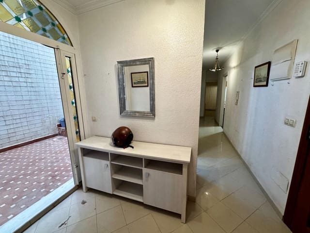 3 chambre Appartement à vendre à Centro, Almería ville avec garage - 260 000 € (Ref: 9343426)
