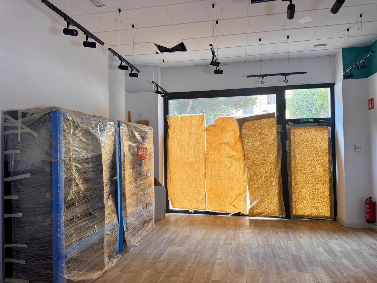 Kommersiell til salgs i Almeria by - € 249 000 (Ref: 9343428)