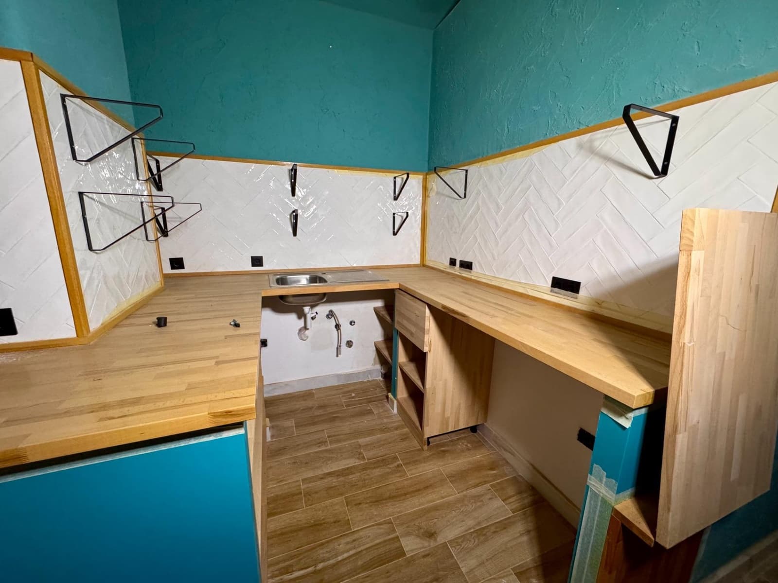 Kommersiell til salgs i Almeria by - € 249 000 (Ref: 9343428)