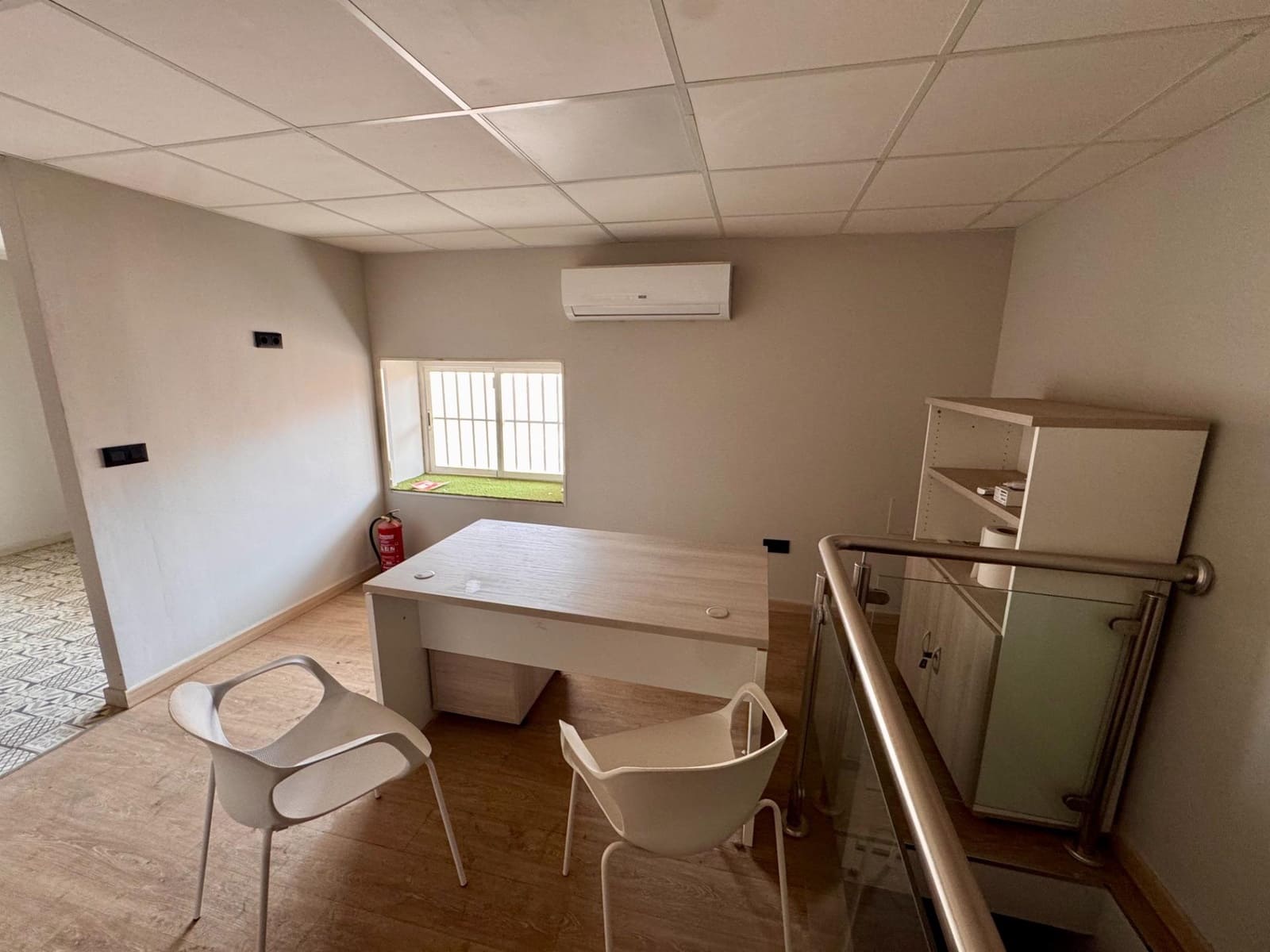 Kommersiell til salgs i Almeria by - € 249 000 (Ref: 9343428)